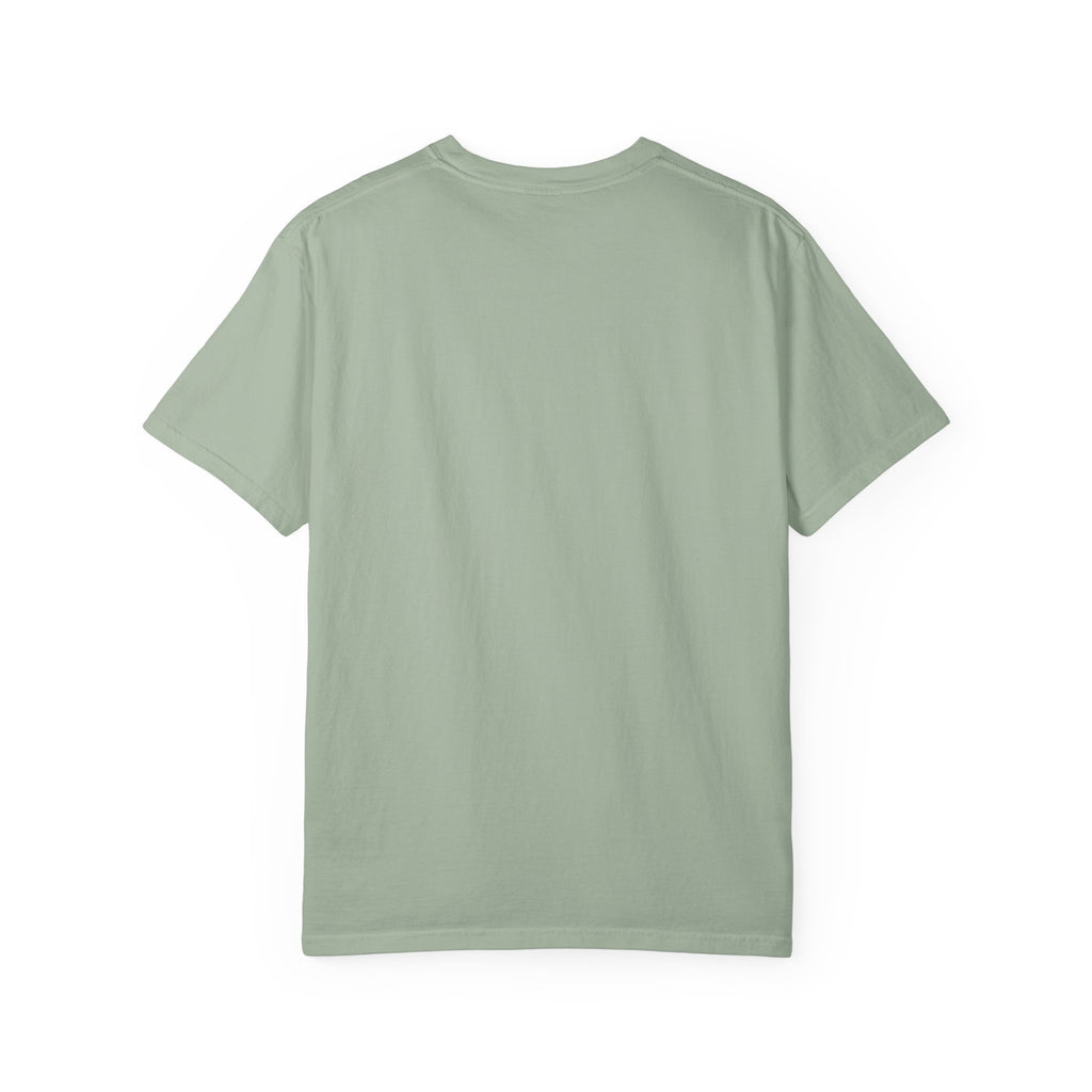 Wanderer Mountain Adventure Graphic T-Shirt